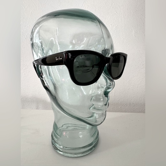 Ray-Bans Black Wayfarer Women’s RB 4178 52 mm Cat Eye Sunglasses RayBans - Picture 8 of 15